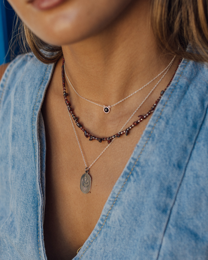 Collar Irregular Rojo Picasso y Plateado