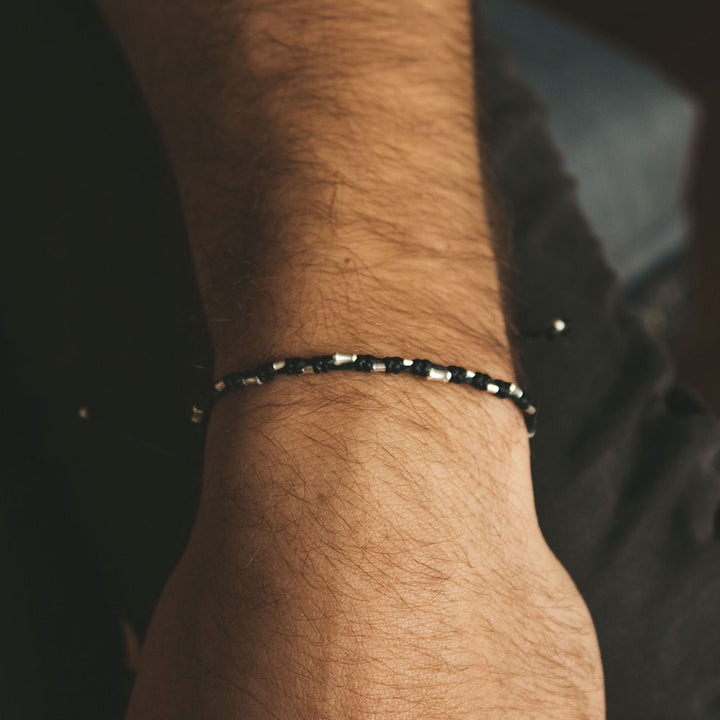 Pulsera Nias Negra