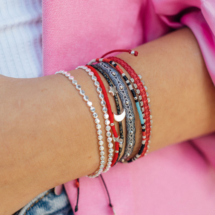 Pulsera Roja con Estrella y Mostacillas de Plata