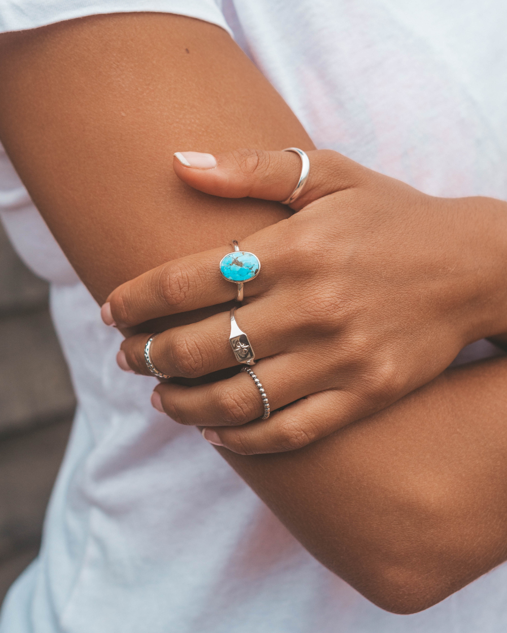 Anillo en el pulgar significado sale