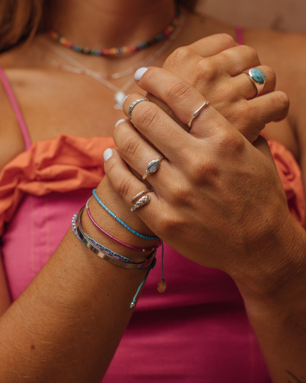 Anillo Ondulado con Circones - Zazü