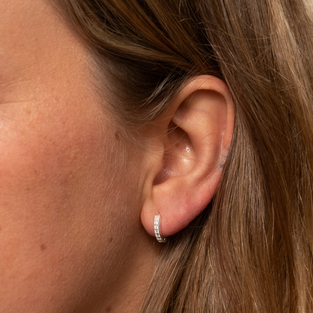 Argollas Jacinta de Plata Con Circones Blancos