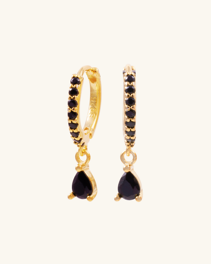 Argollas con Circones Negros Bañados en Oro