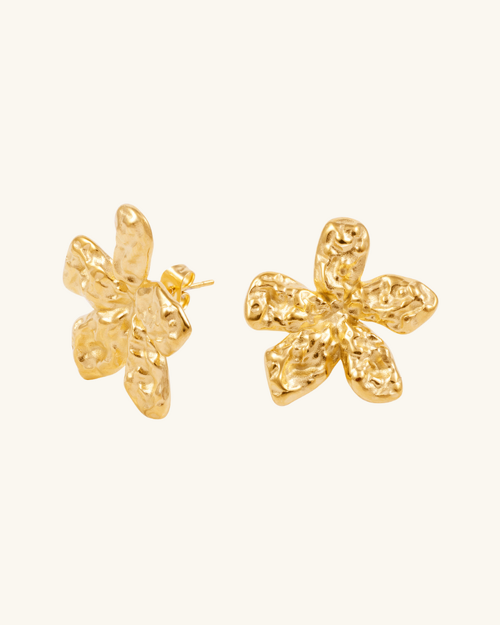 Aros Flores Simples de Acero Bañado en Oro