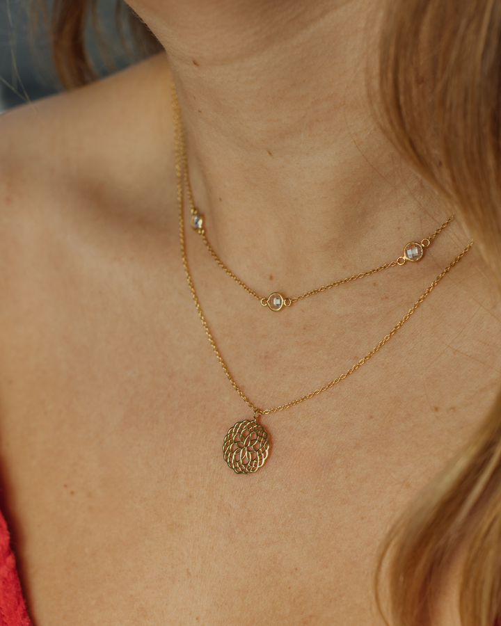 Collar Triple Punto de Luz Bañado en Oro - Zazü