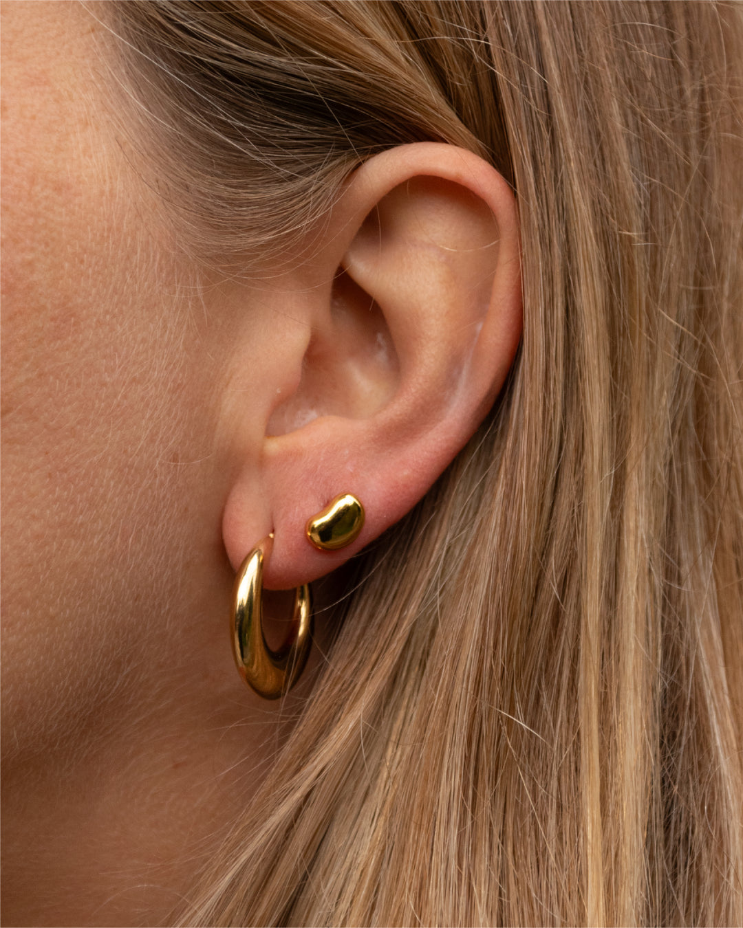Argollas Lorenza de Acero Bañado en Oro