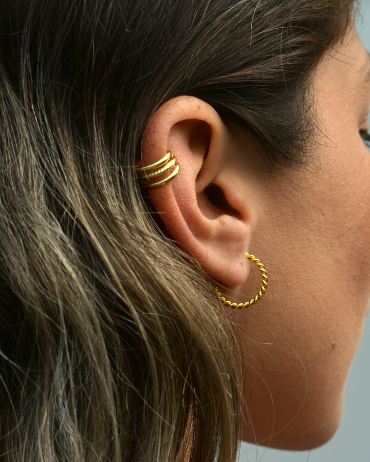 Ear Cuff Ceren Bañado en Oro