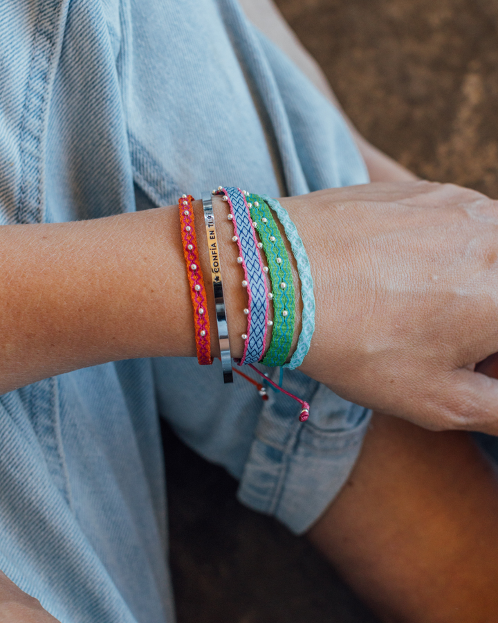 Pulsera Telar Fina Turquesa y Blanco