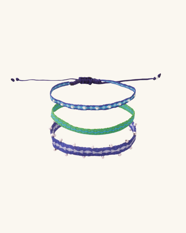 Pack Pulseras Telar Azul con Mostacillas de Plata al lado y Verde
