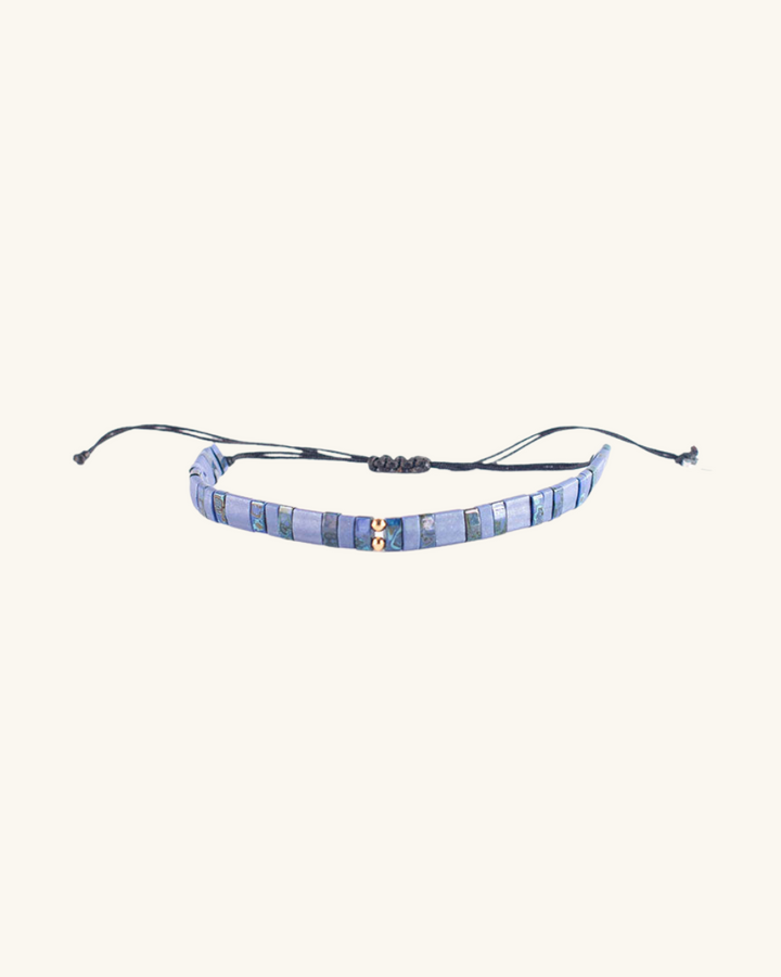 Pulsera Fita Azul con Mostacillas Bañadas en Oro