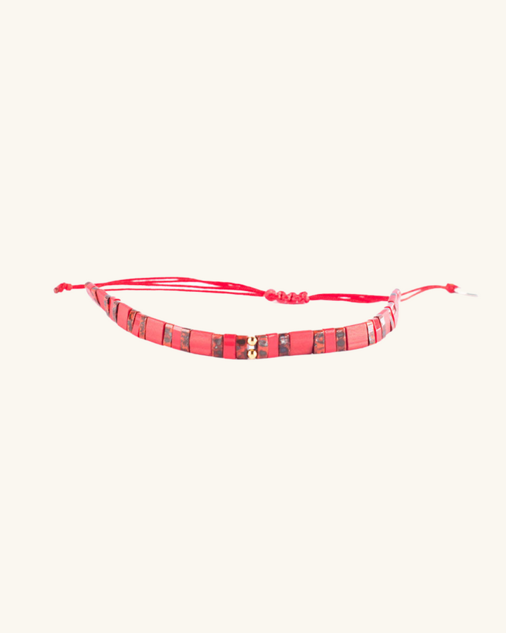 Pulsera Fita Roja con Mostacillas Bañadas en Oro