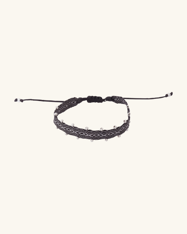 Pulsera Telar Ancha Negra y Plateado con Mostacillas de Plata al Lado