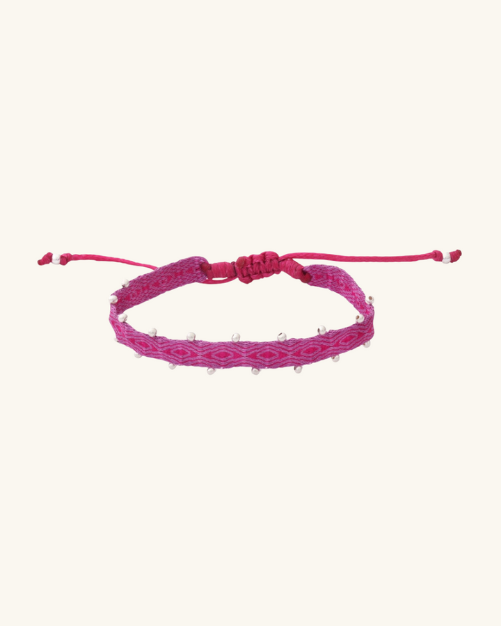 Pulsera Telar Ancha Rosado y Fucsia con Mostacillas de Plata al Lado
