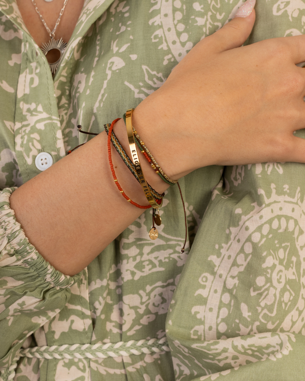 Pulsera Telar Fina Verde Musgo y Beige