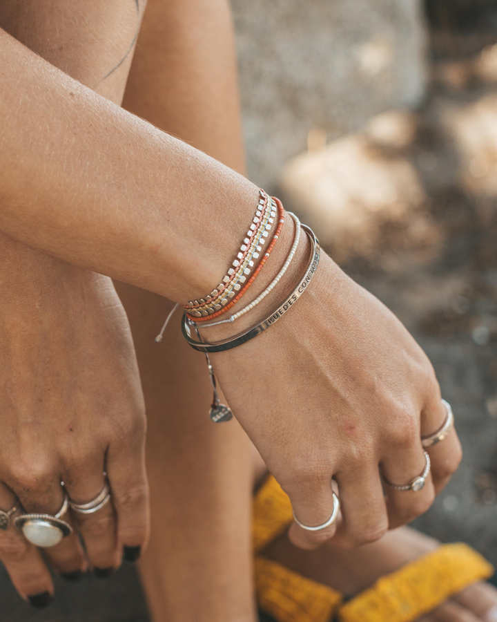 Pulsera Terracota con Mostacillas de Plata