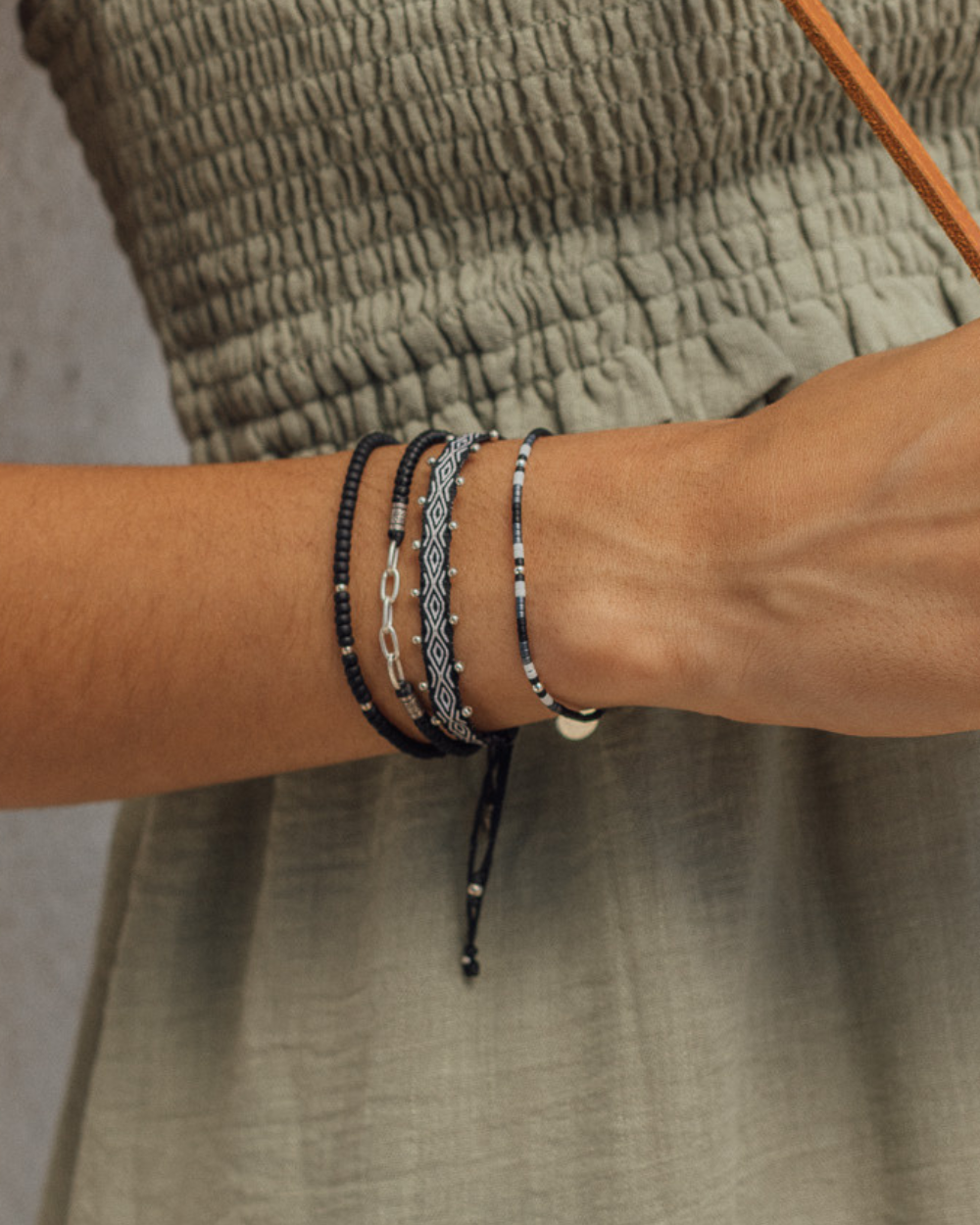 Pulsera Yanay con Mostacillas de Plata