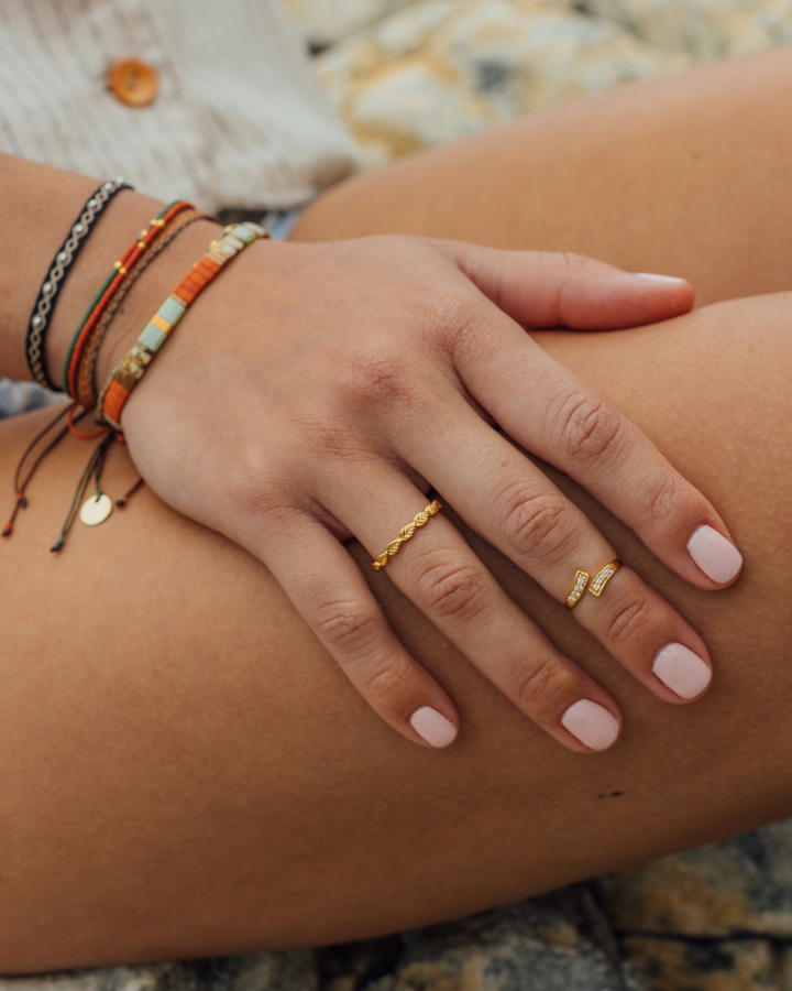 Anillo Hojas Bañado en Oro