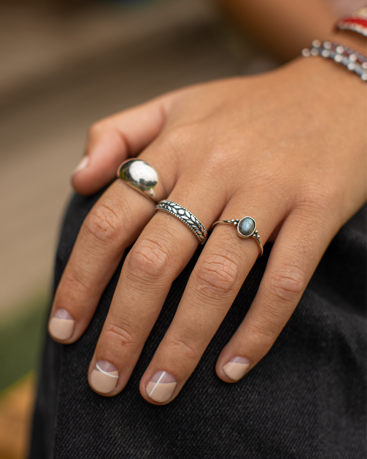 Anillo Labradorita y Pelotitas de Plata - Zazü