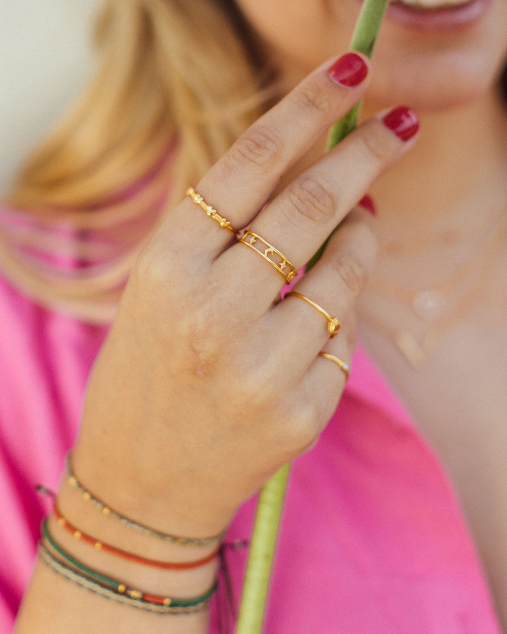 Anillo Luna y Estrella con Circones Bañado en Oro