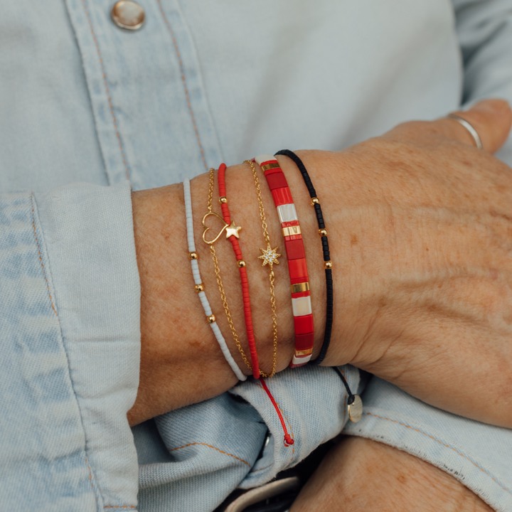 Pulsera Roja con Estrella y Mostacillas  Bañadas en Oro