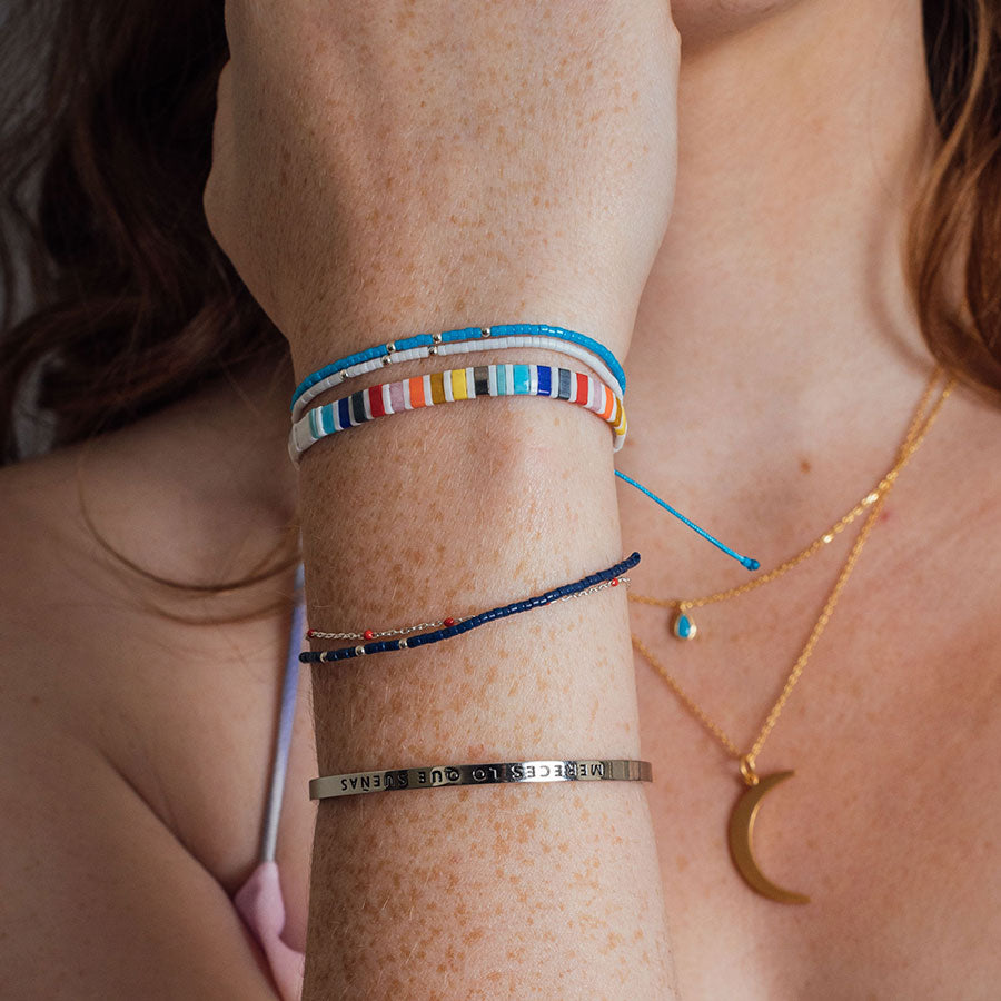 Pulsera Fina de Acero Mereces Lo Que Sueñas